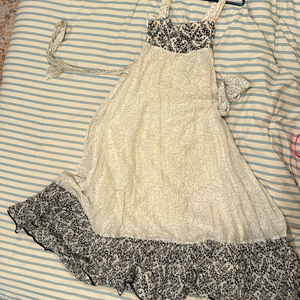 LF Maxi dress very light linen dress with lining, fits a size 4/6.